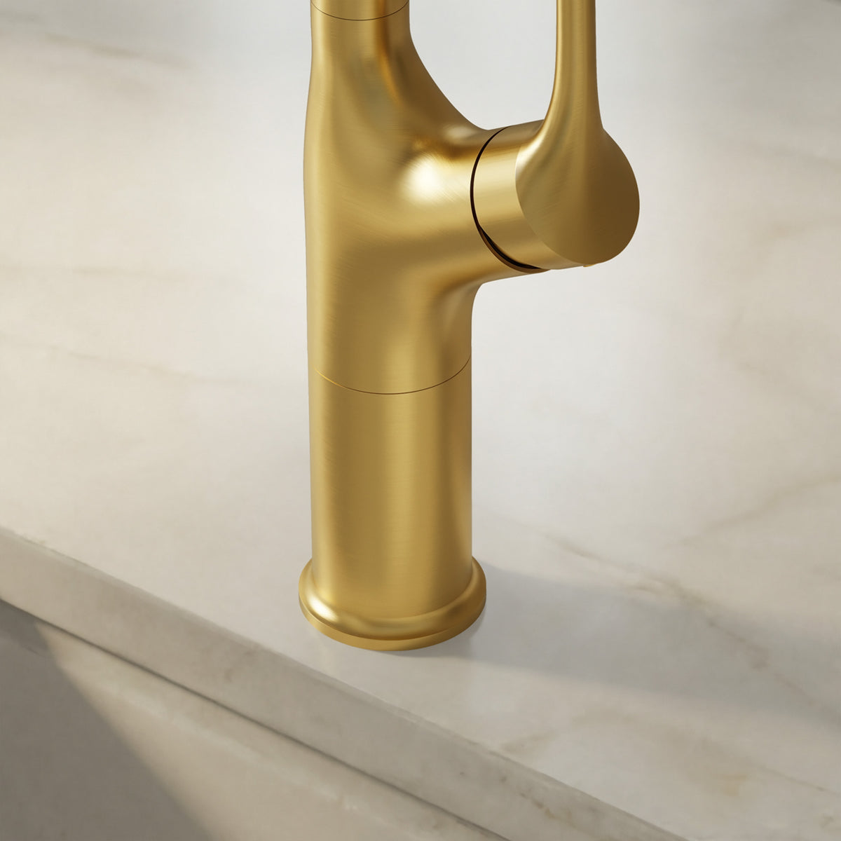 Single-Handle Pull-Down Kitchen Faucet With Dual Spray Modes