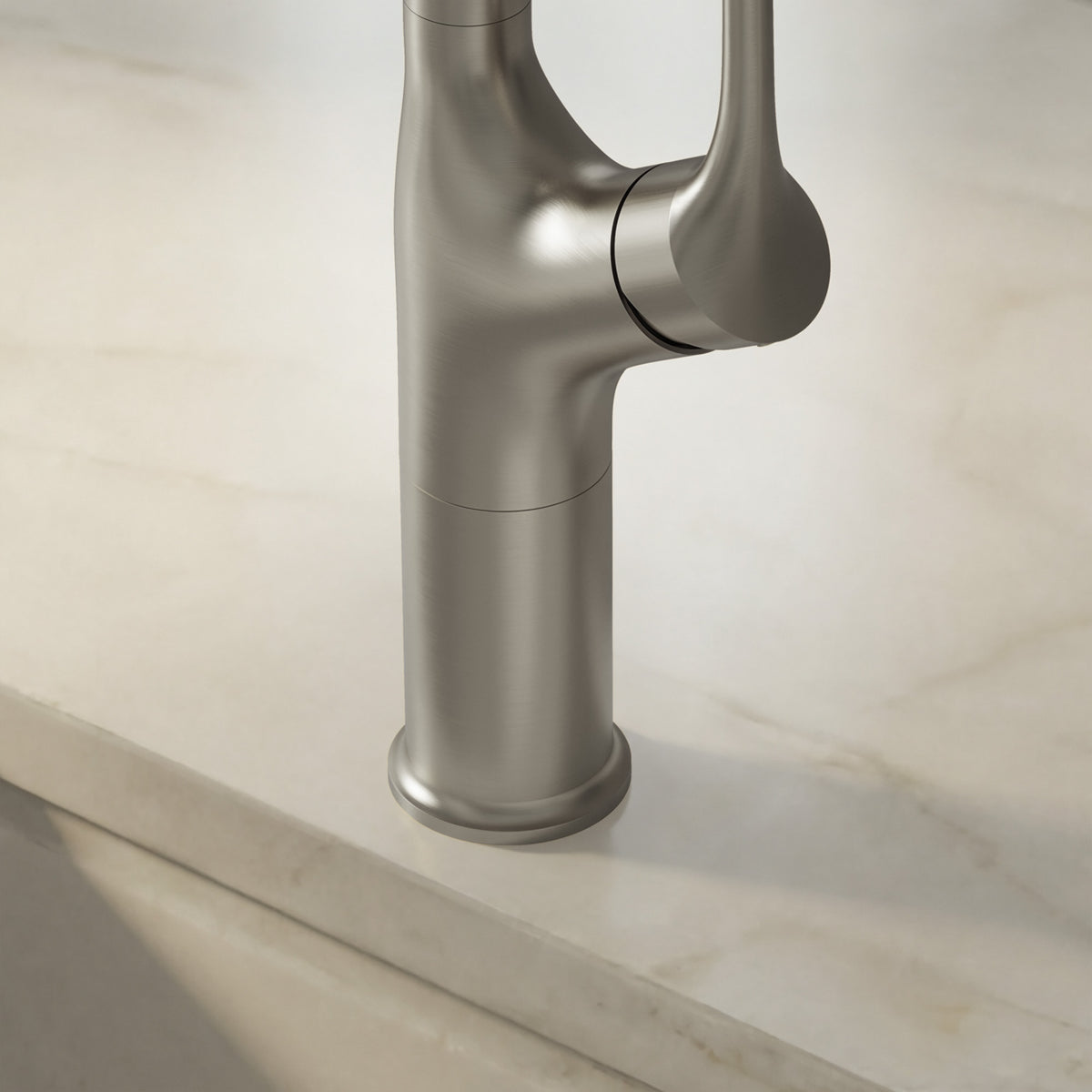 Single-Handle Pull-Down Kitchen Faucet With Dual Spray Modes
