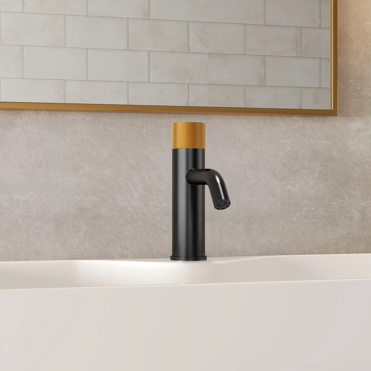 Single-Handle Bathroom Sink Faucet With Pop-Up Drain