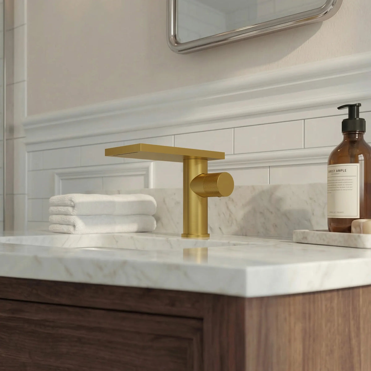 Single-Handle Bathroom Sink Faucet With Waterfall Spout And Pop-Up Drain