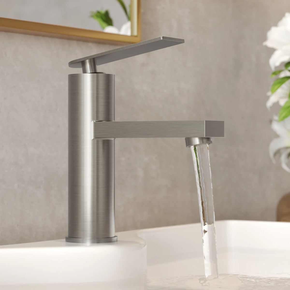 Single-Hole Bathroom Sink Faucet With Pop-Up Drain