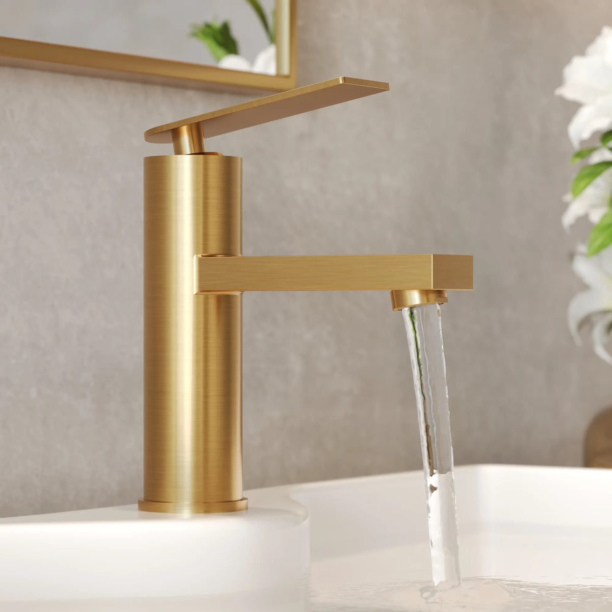 Single-Hole Bathroom Sink Faucet With Pop-Up Drain