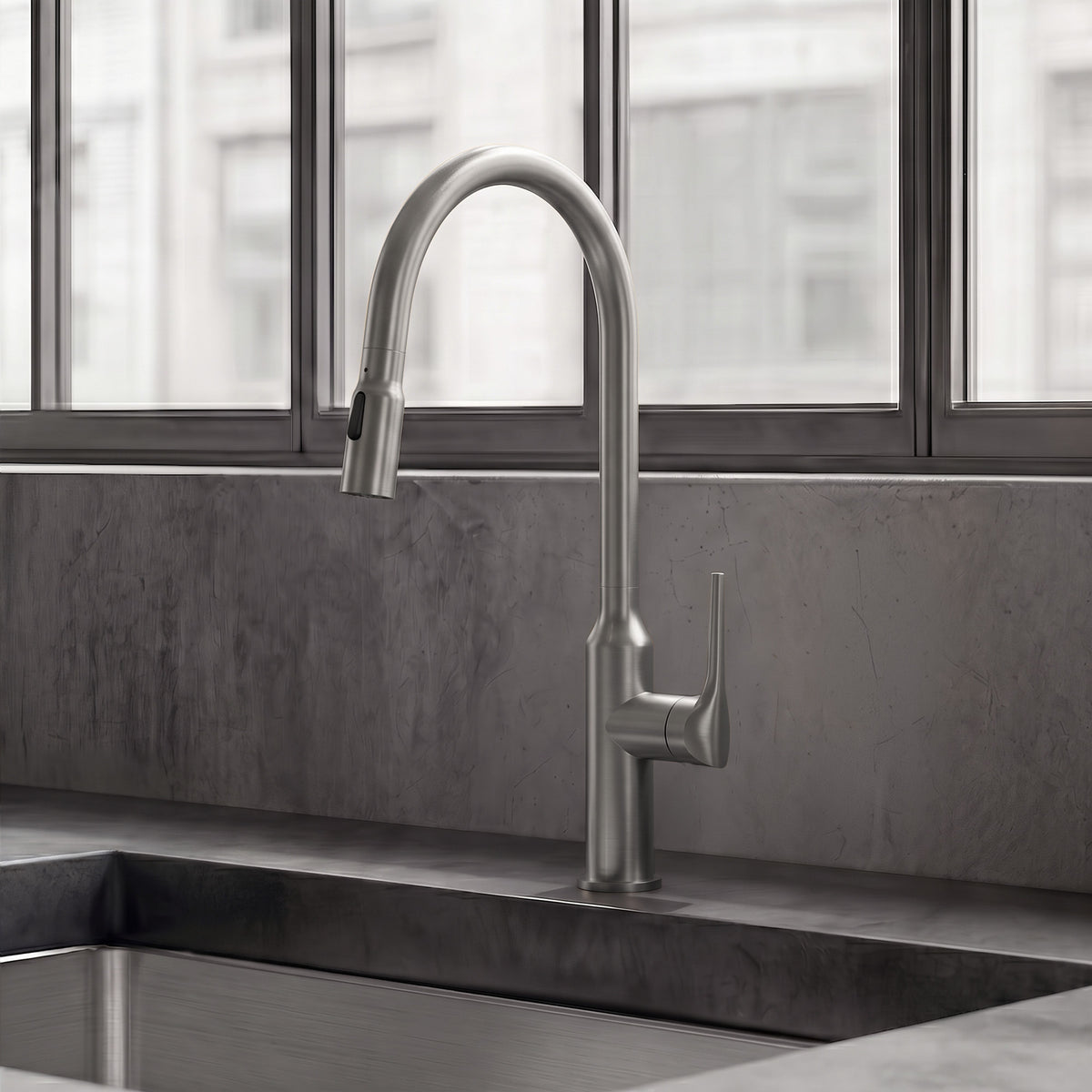 Single-Handle Pull-Down Kitchen Faucet With Dual Spray Modes