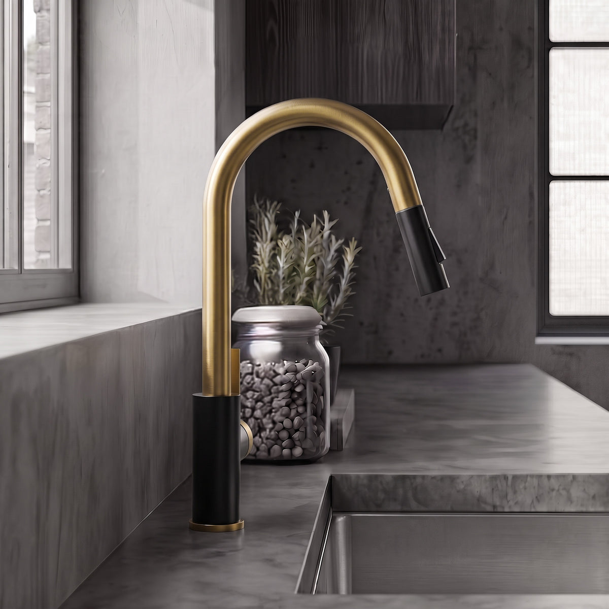 Single-Handle Pull-Down Kitchen Faucet with Dual Spray Modes