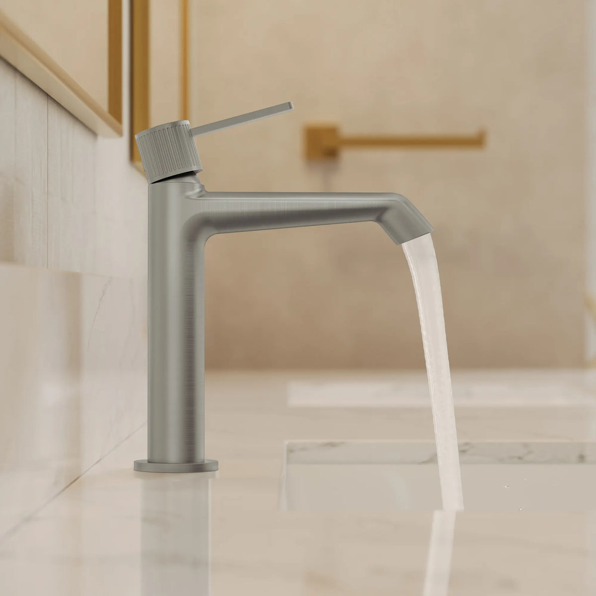 Single-Handle Bathroom Sink Faucet With Pop-Up Drain