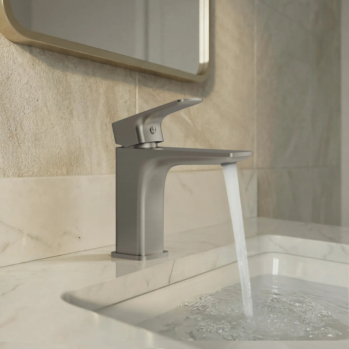 Single-Handle Bathroom Sink Faucet With Pop-Up Drain