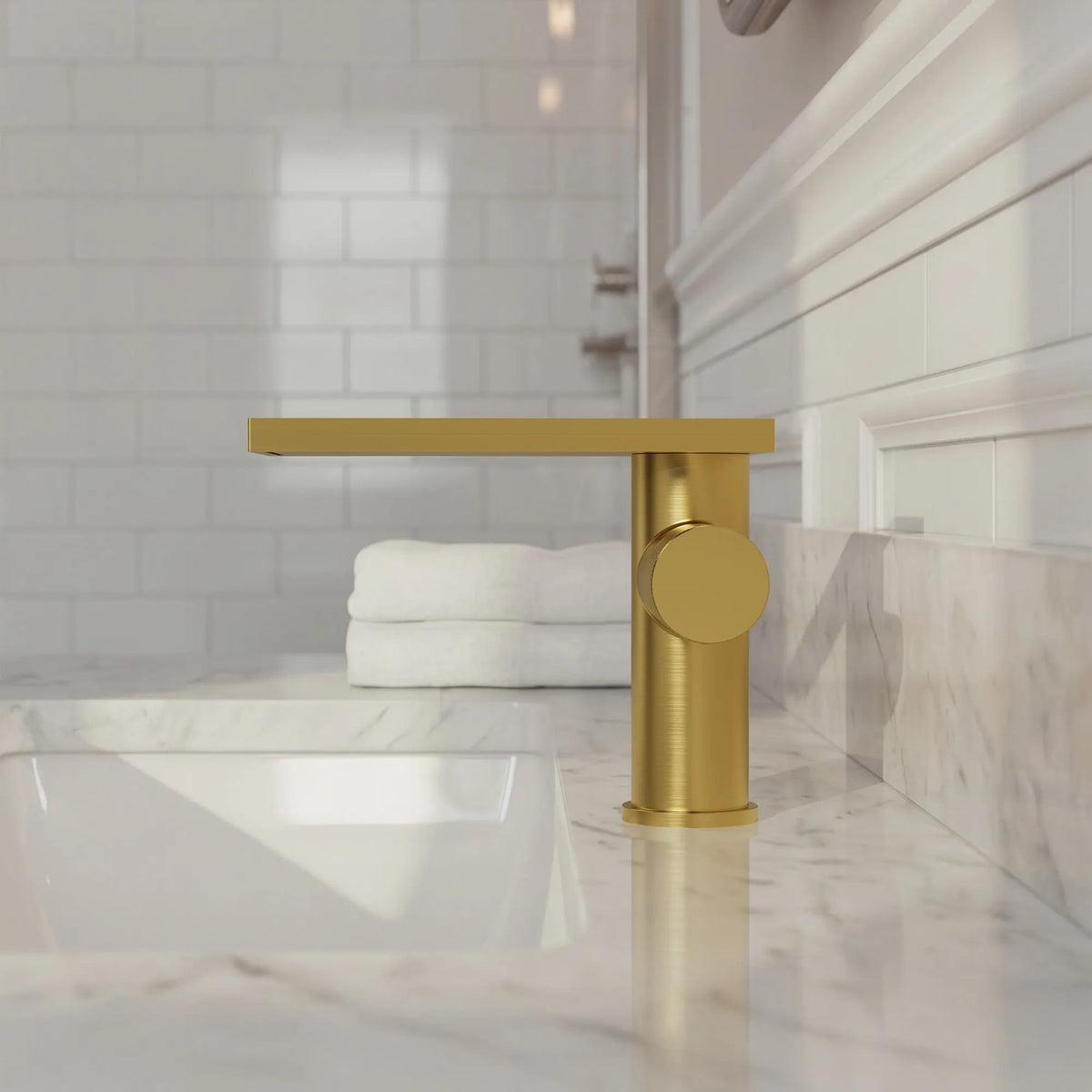 Single-Handle Bathroom Sink Faucet With Waterfall Spout And Pop-Up Drain
