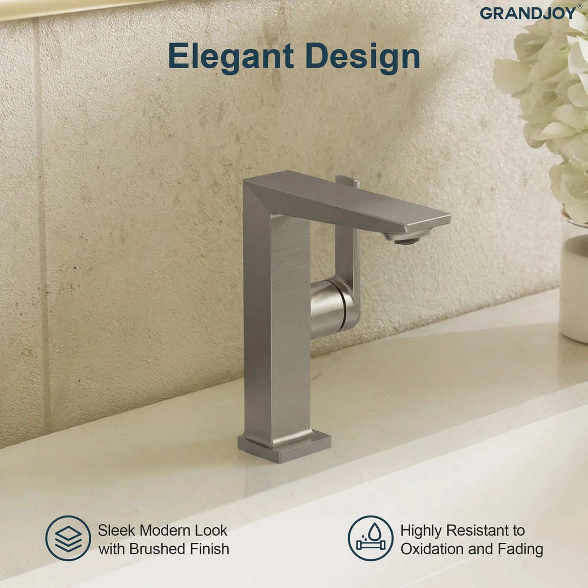 Single-Handle Bathroom Sink Faucet With Pop-Up Drain