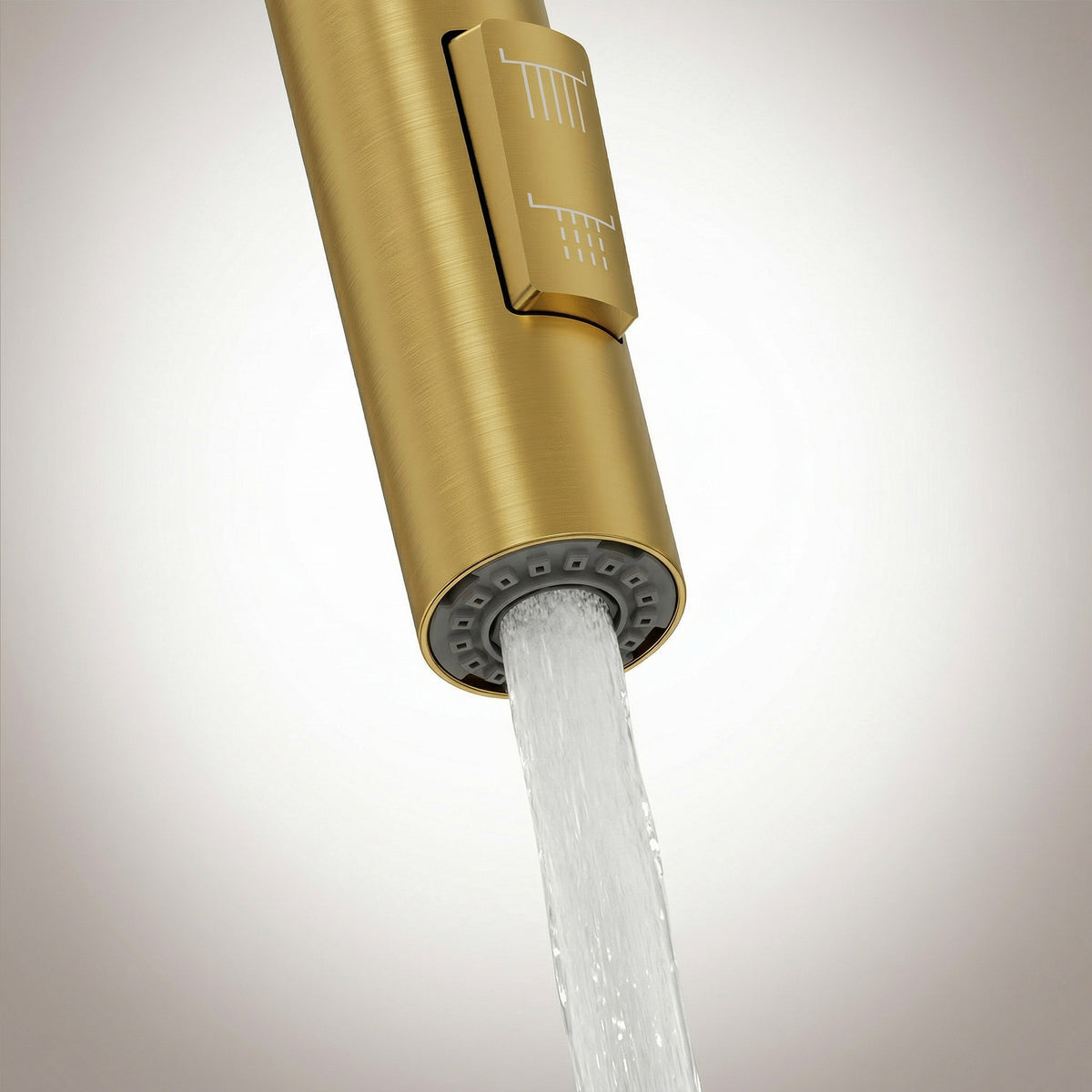 Single-Handle Pull-Down Kitchen Faucet With Dual Spray Modes