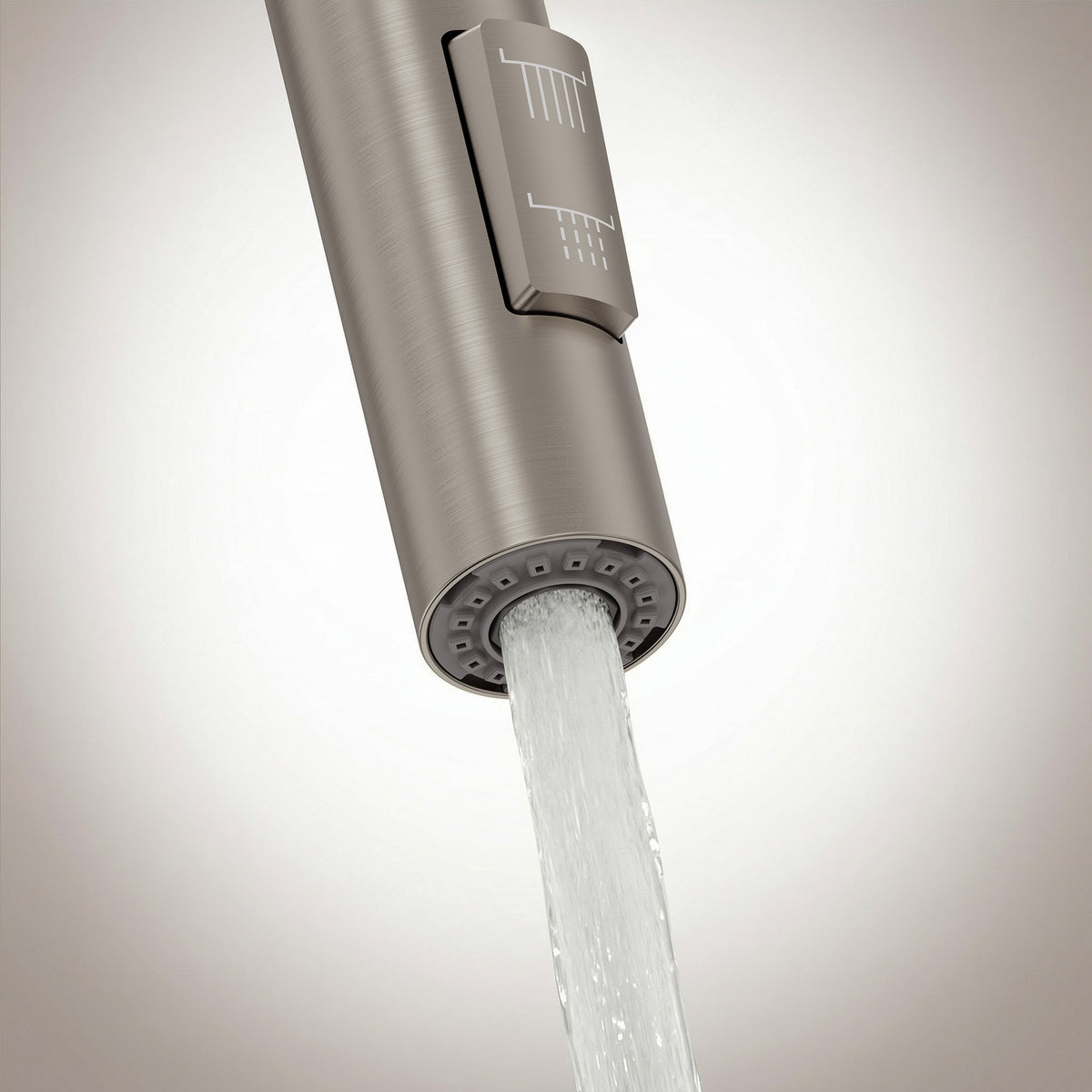 Single-Handle Pull-Down Kitchen Faucet With Dual Spray Modes