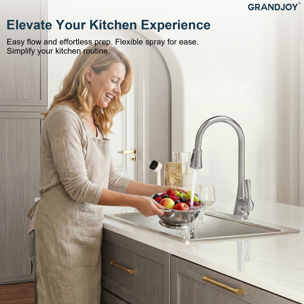 Single-Handle Pull-Down Kitchen Faucet With Dual Spray Modes