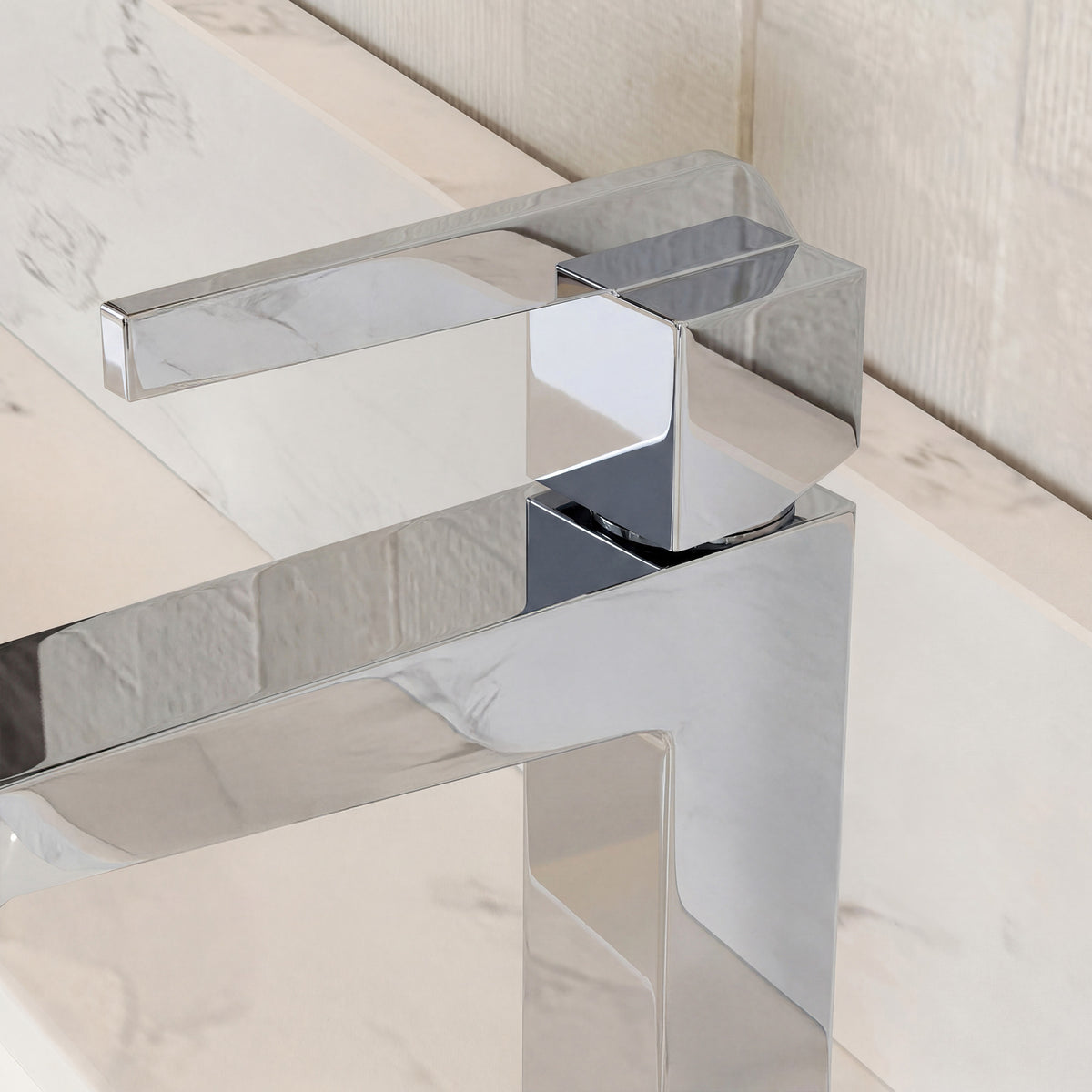 Single-Handle Bathroom Sink Faucet With Pop-Up Drain