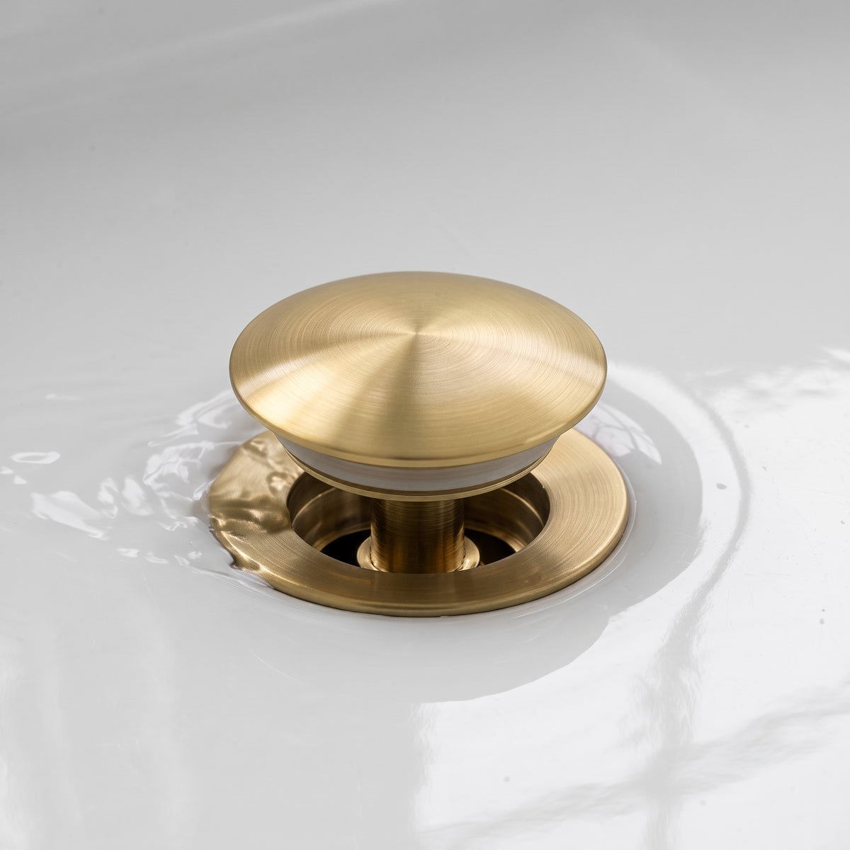 Pop-Up Bathtub Drain with Overflow and Brass Construction