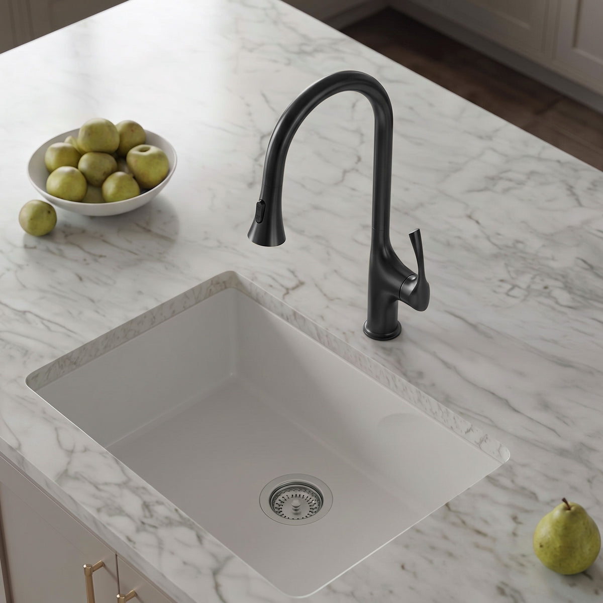 Pull-Down Kitchen Faucet with Dual-Mode Sprayer and Swivel Spout