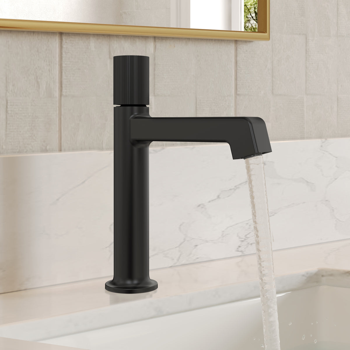 Single-Handle Bathroom Sink Faucet With Pop-Up Drain