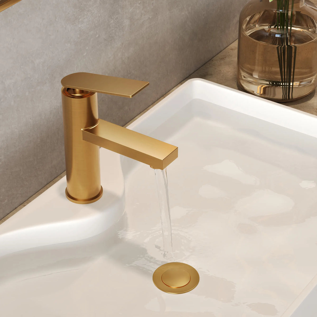 Single-Hole Bathroom Sink Faucet With Pop-Up Drain