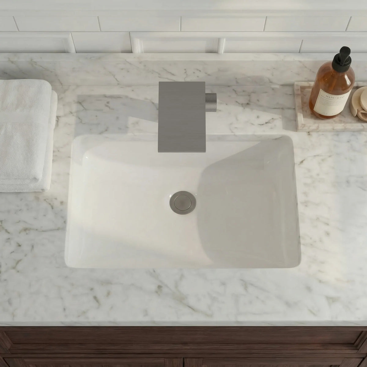 Single-Handle Bathroom Sink Faucet With Waterfall Spout And Pop-Up Drain