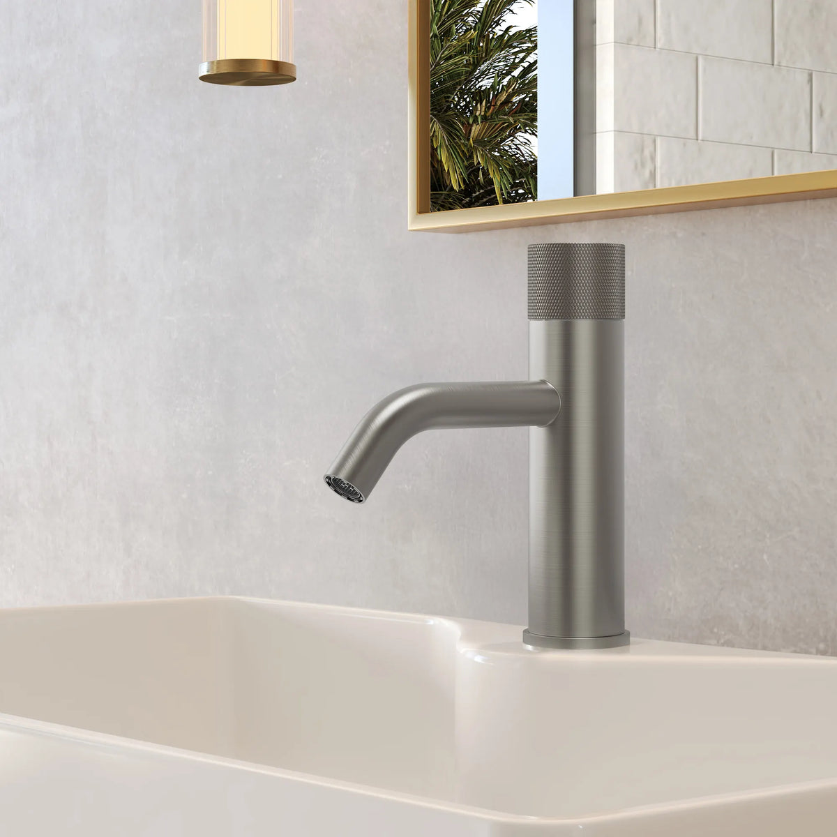 Single-Handle Bathroom Sink Faucet With Pop-Up Drain