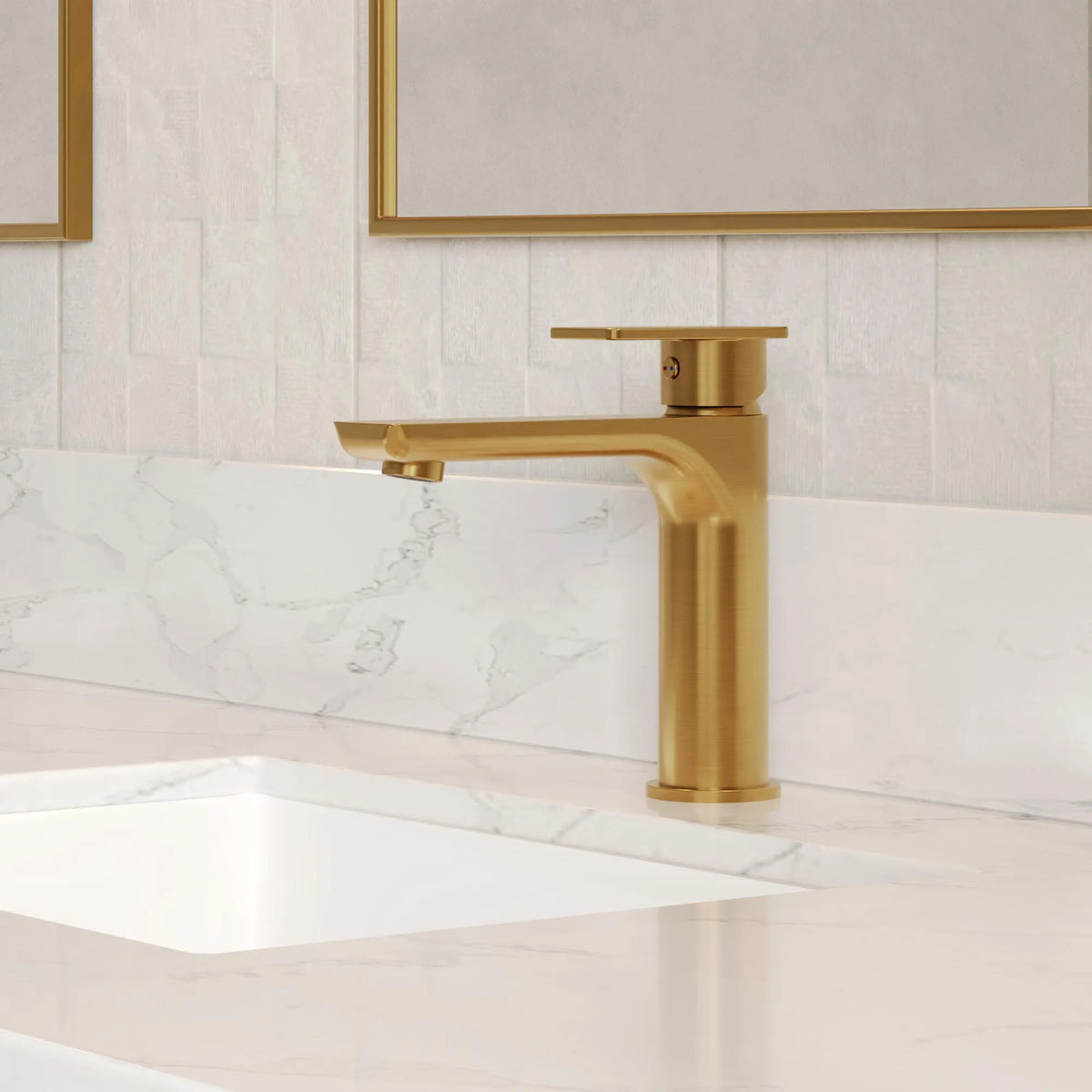 Single-Handle Bathroom Sink Faucet With Pop-Up Drain