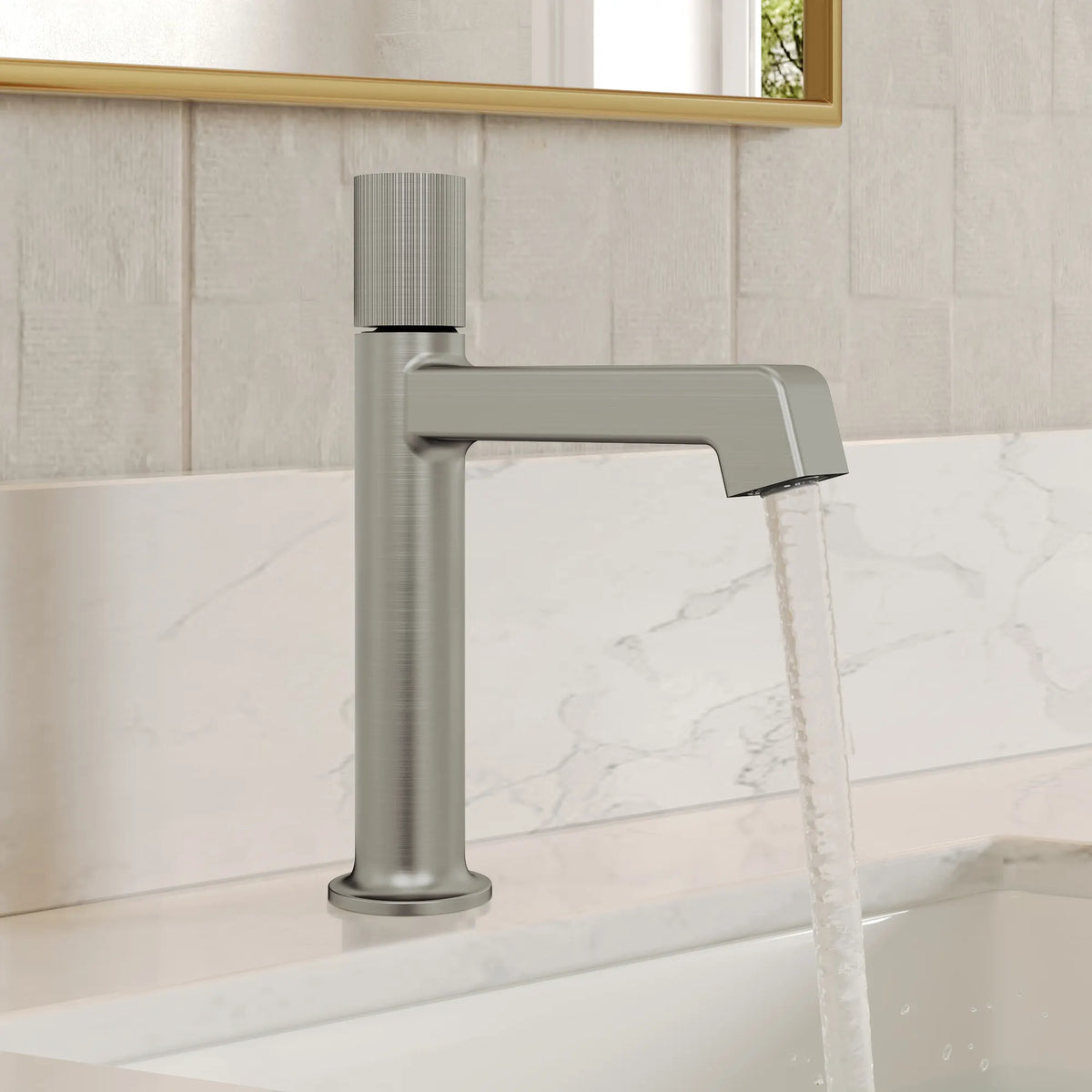 Single-Handle Bathroom Sink Faucet With Pop-Up Drain