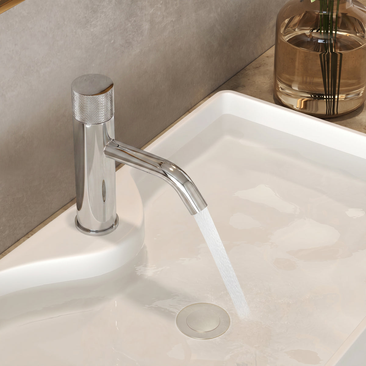 Single-Handle Bathroom Sink Faucet With Pop-Up Drain