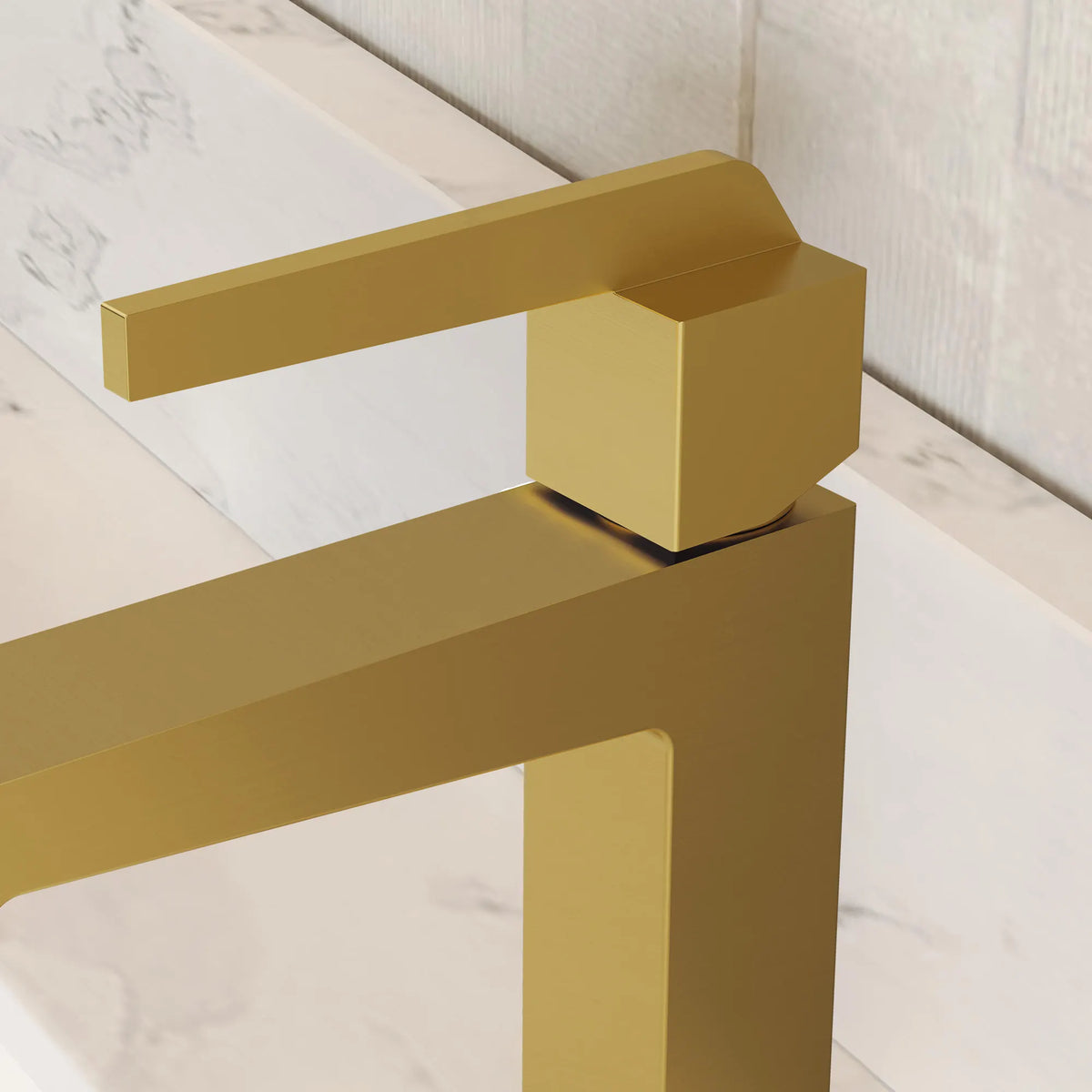 Single-Handle Bathroom Sink Faucet With Pop-Up Drain