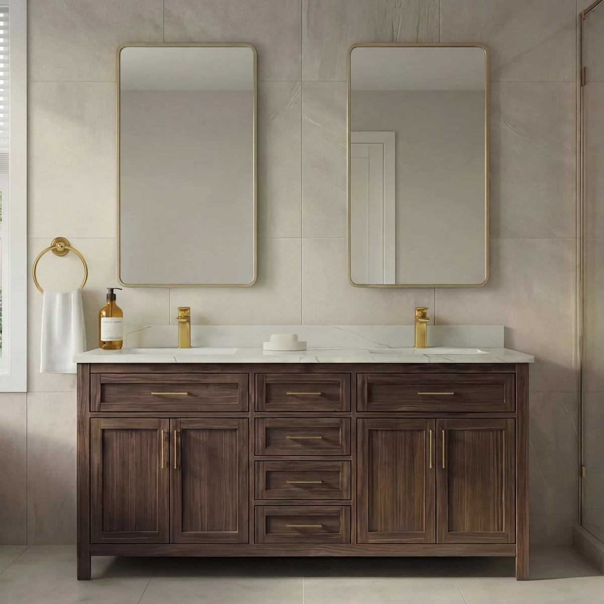 Single-Handle Bathroom Sink Faucet With Pop-Up Drain