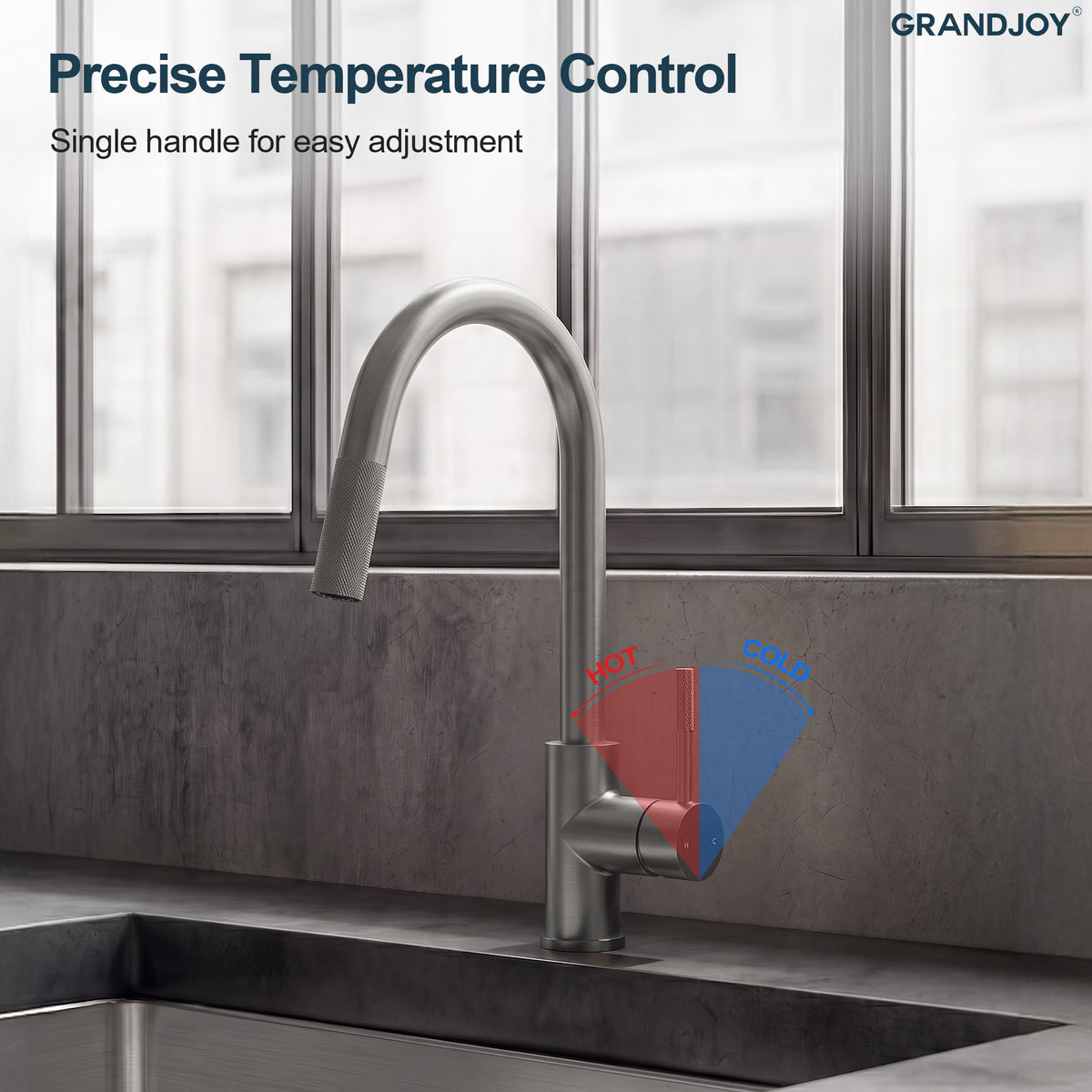 Single-Handle Pull-Down Kitchen Faucet With Dual Spray Modes