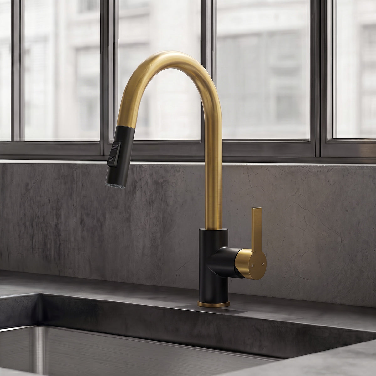 Single-Handle Pull-Down Kitchen Faucet with Dual Spray Modes