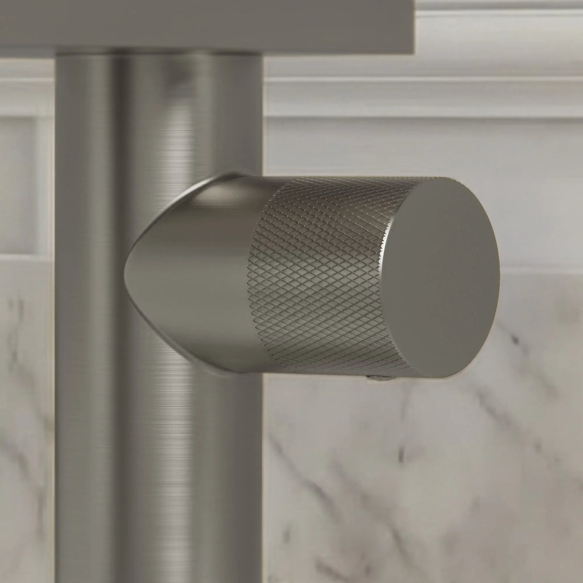 Single-Handle Bathroom Sink Faucet With Waterfall Spout And Pop-Up Drain