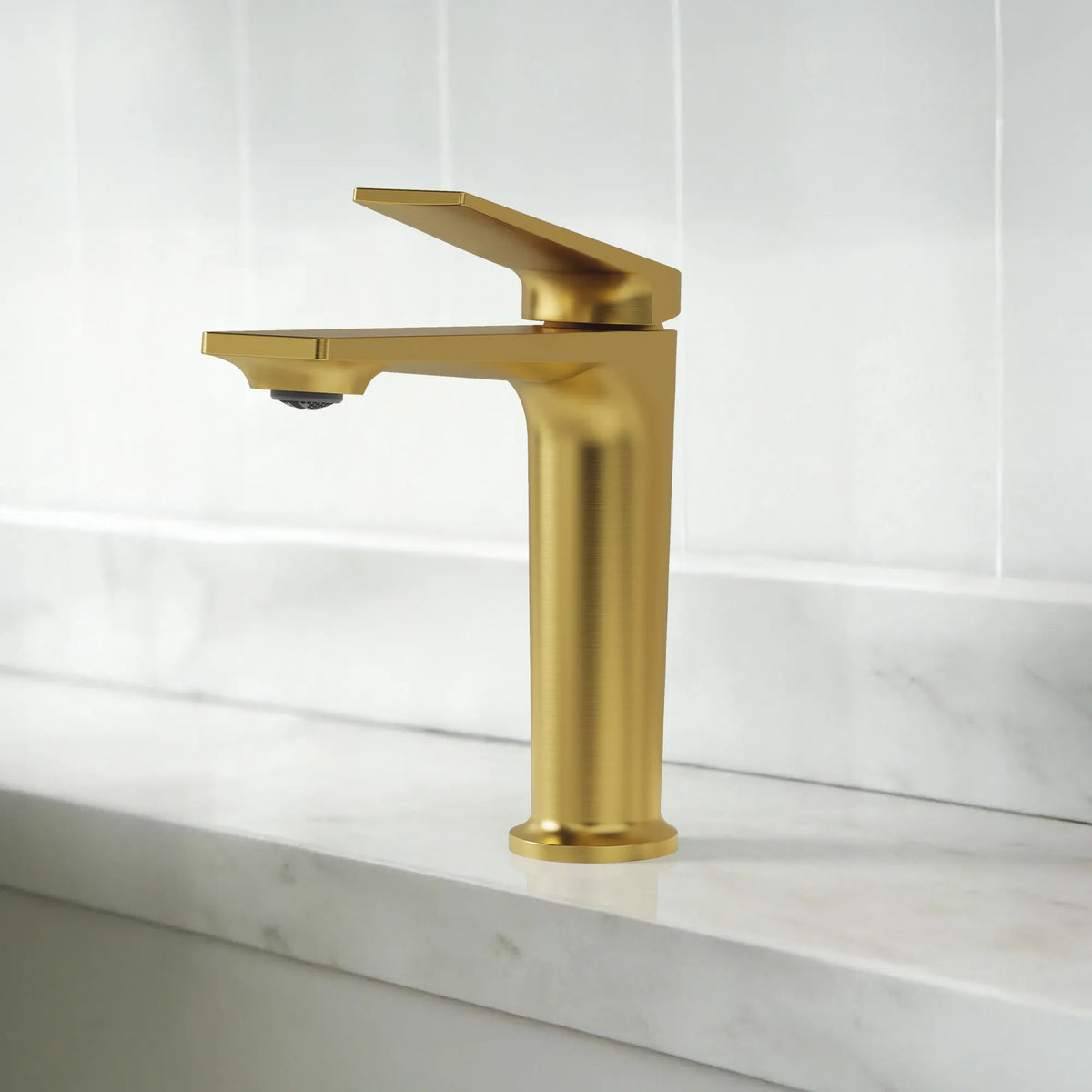 Single-Handle Bathroom Sink Faucet With Pop-Up Drain
