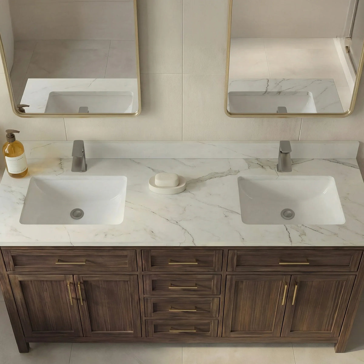 Single-Handle Bathroom Sink Faucet With Pop-Up Drain
