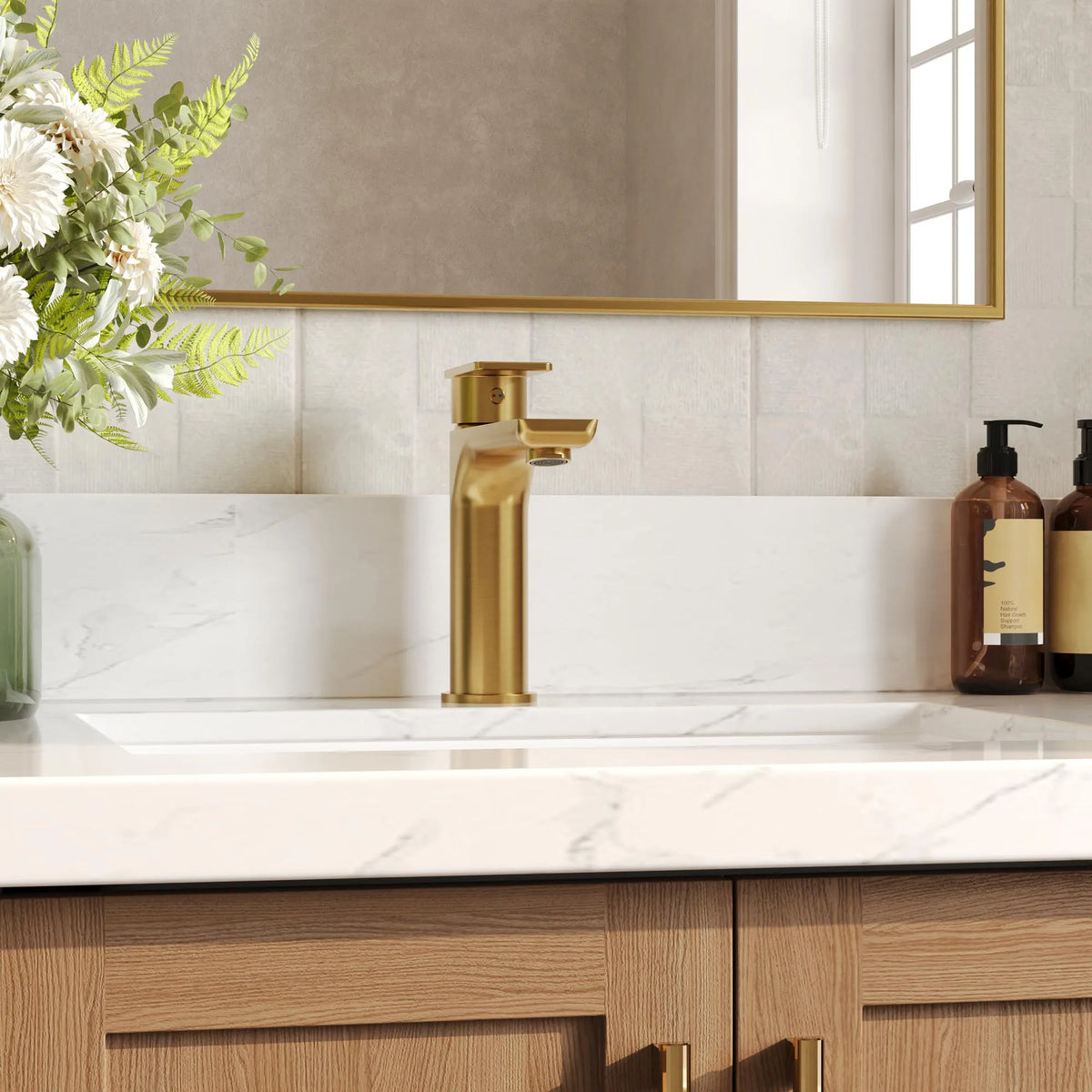 Single-Handle Bathroom Sink Faucet With Pop-Up Drain