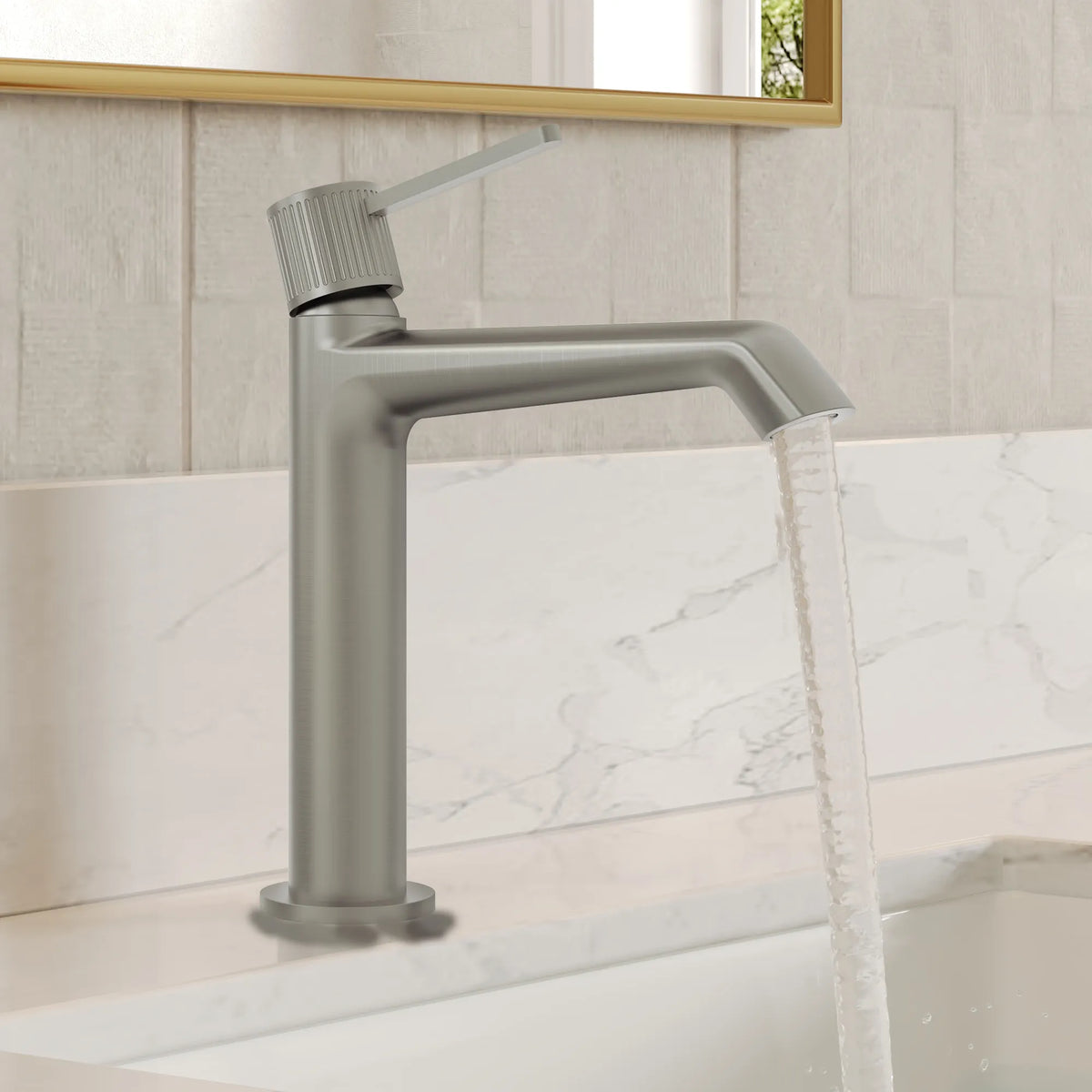 Single-Handle Bathroom Sink Faucet With Pop-Up Drain