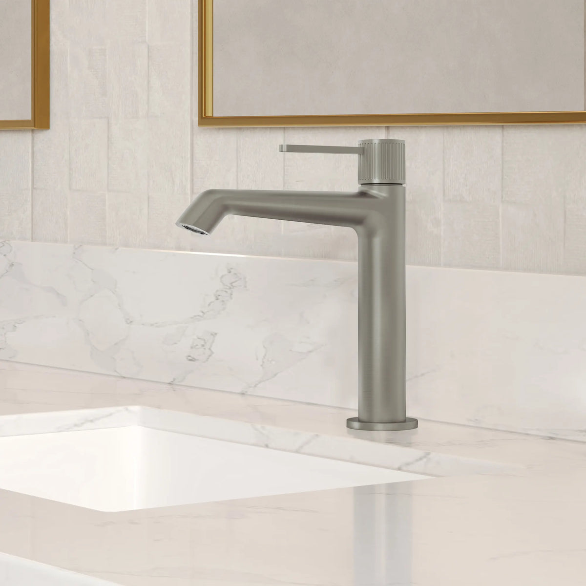 Single-Handle Bathroom Sink Faucet With Pop-Up Drain