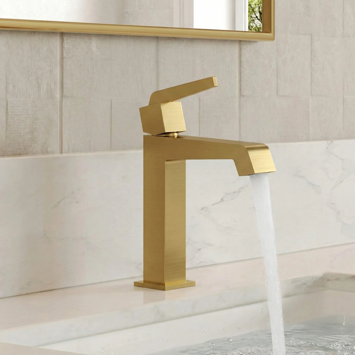 Single-Handle Bathroom Sink Faucet With Pop-Up Drain