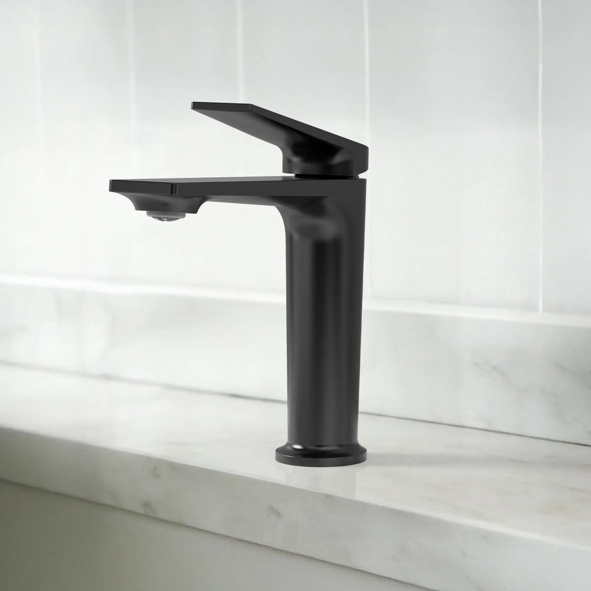 Single-Handle Bathroom Sink Faucet With Pop-Up Drain