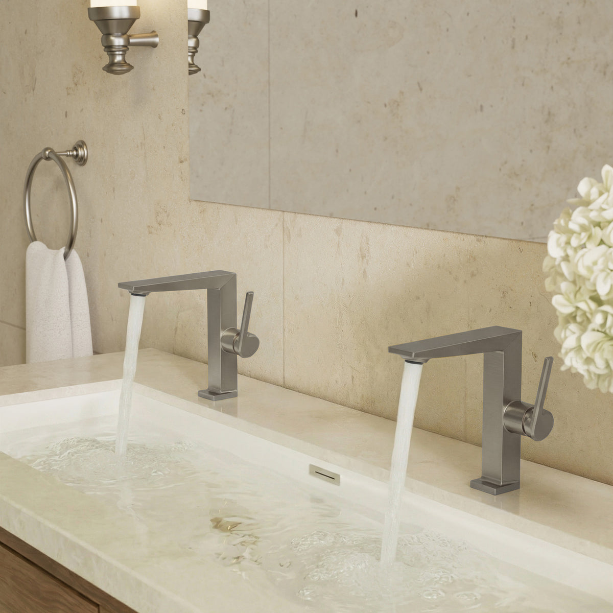 Single-Handle Bathroom Sink Faucet With Pop-Up Drain