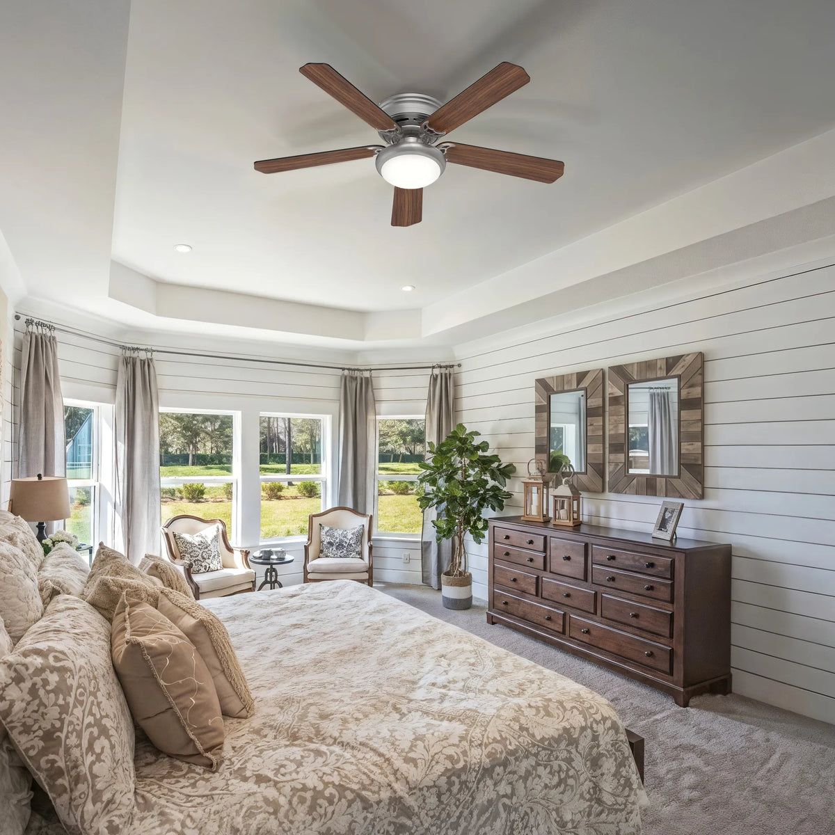 52-Inch Flush Mount 5-Blade Ceiling Fan with Light and Remote Control