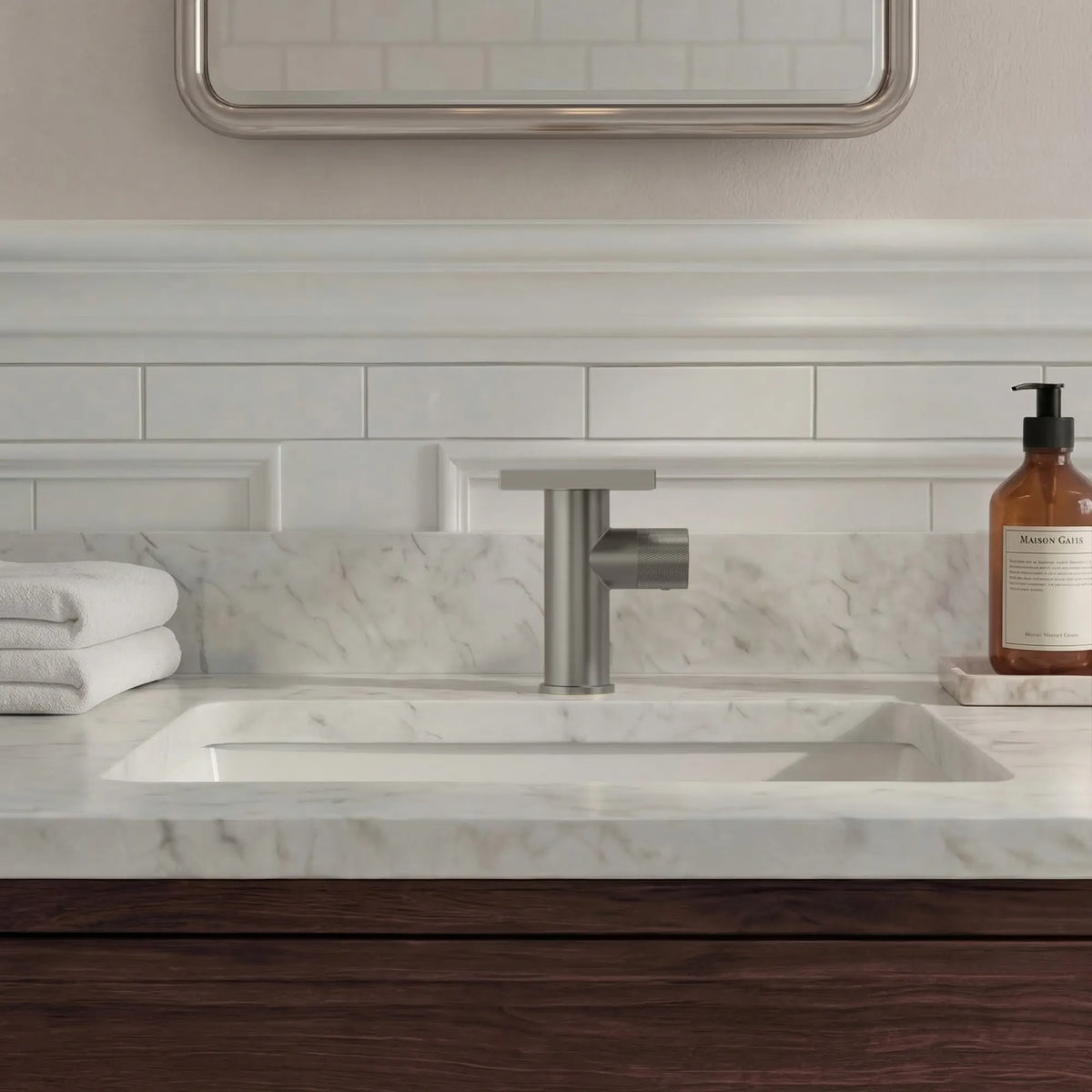 Single-Handle Bathroom Sink Faucet With Waterfall Spout And Pop-Up Drain