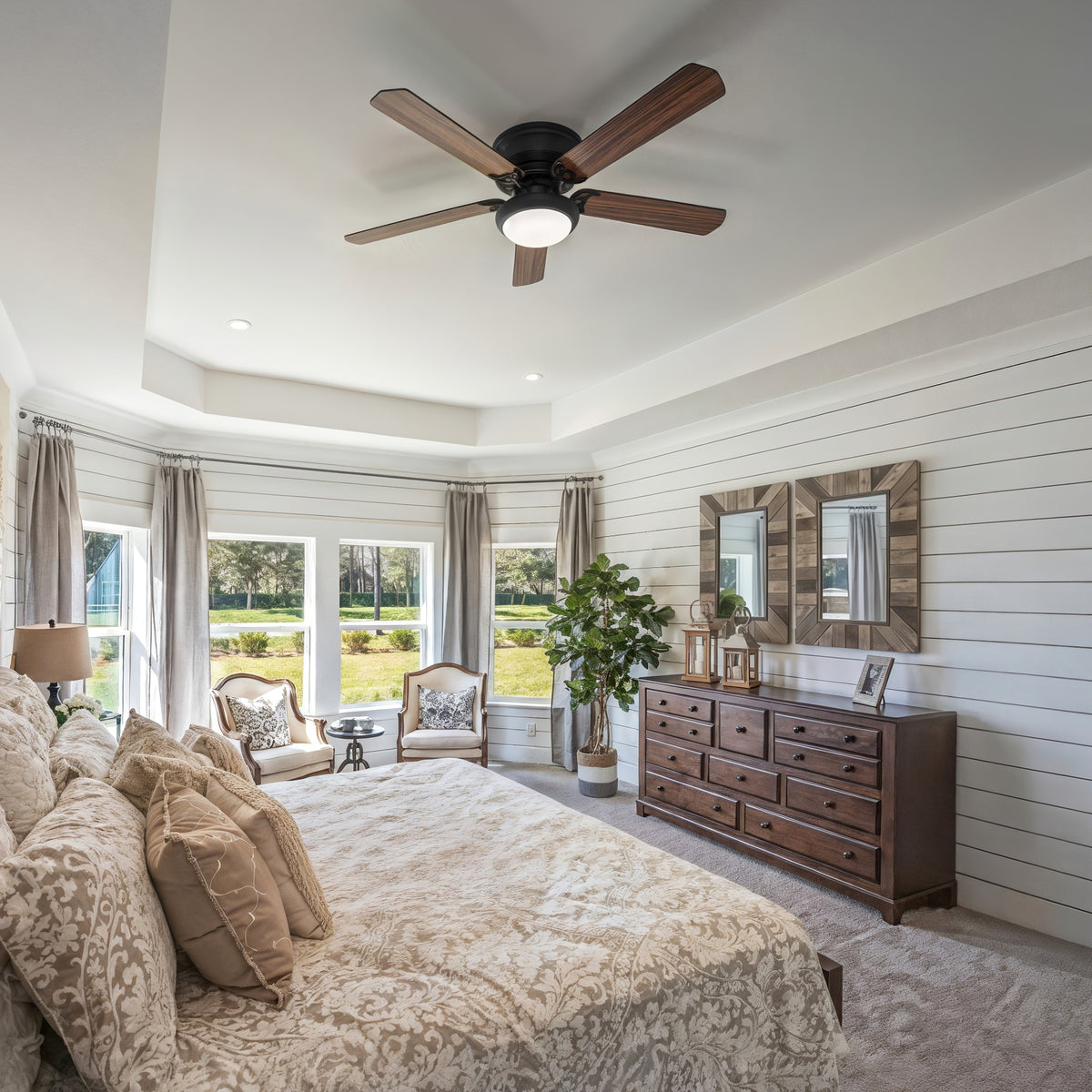 52-Inch Flush Mount 5-Blade Ceiling Fan with Light and Remote Control